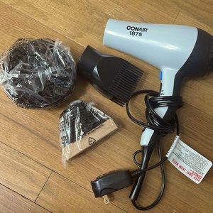 Conair Hairdryer with attachments | Used for w week